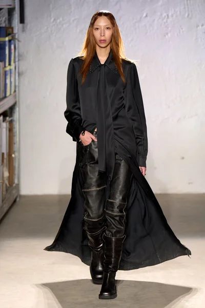 Look 19